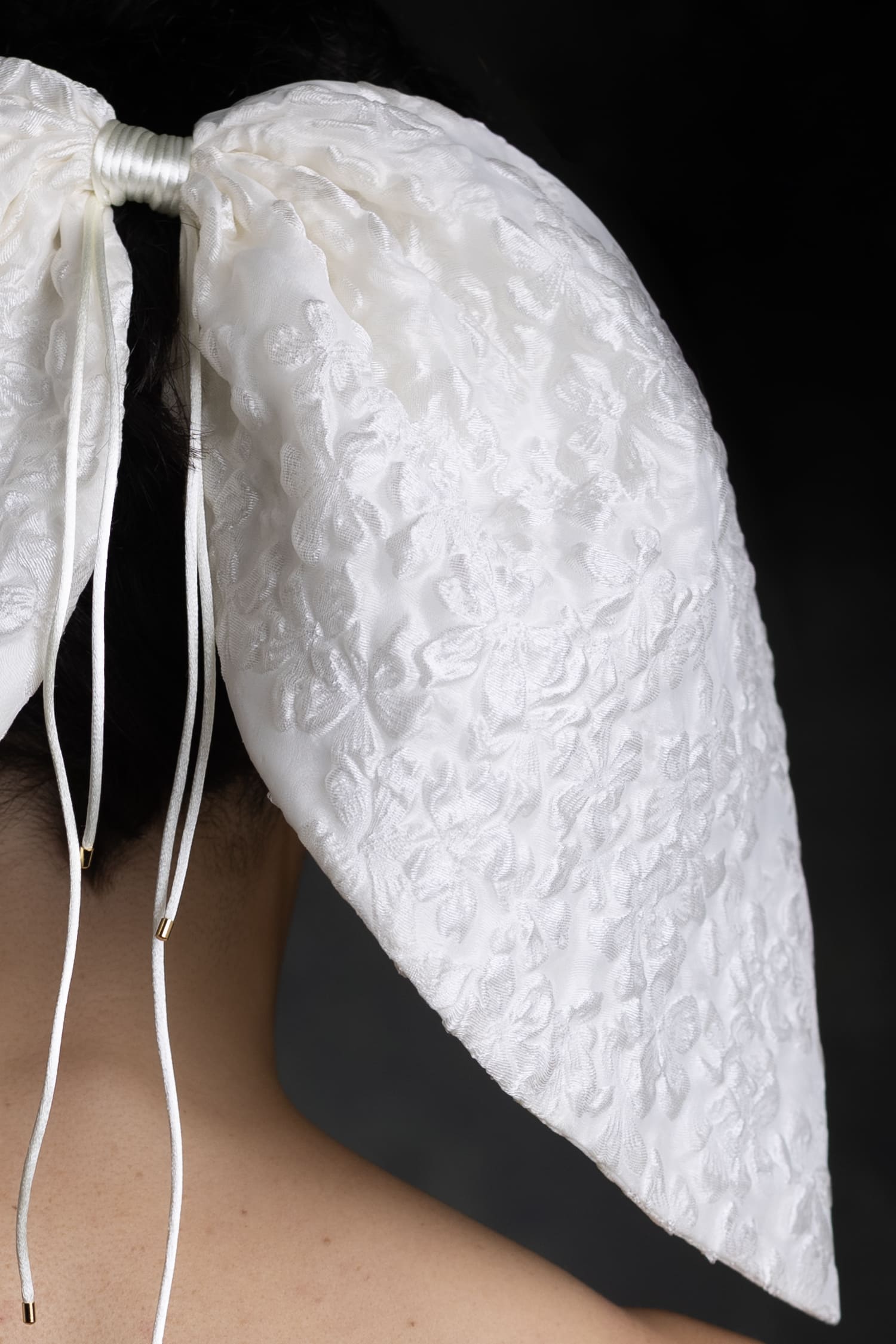 Velo de novia Estela de Anabel Santos confección artesanal.