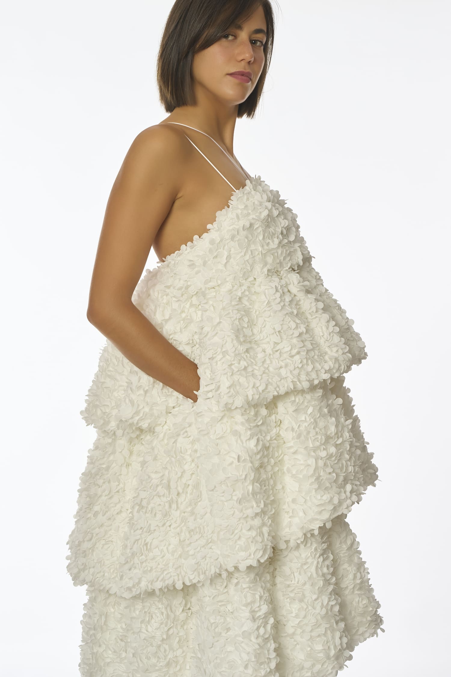 Embroidered tulle fabric of the white Belida wedding dress-  - Anabel Santos - Haute Couture - Galicia